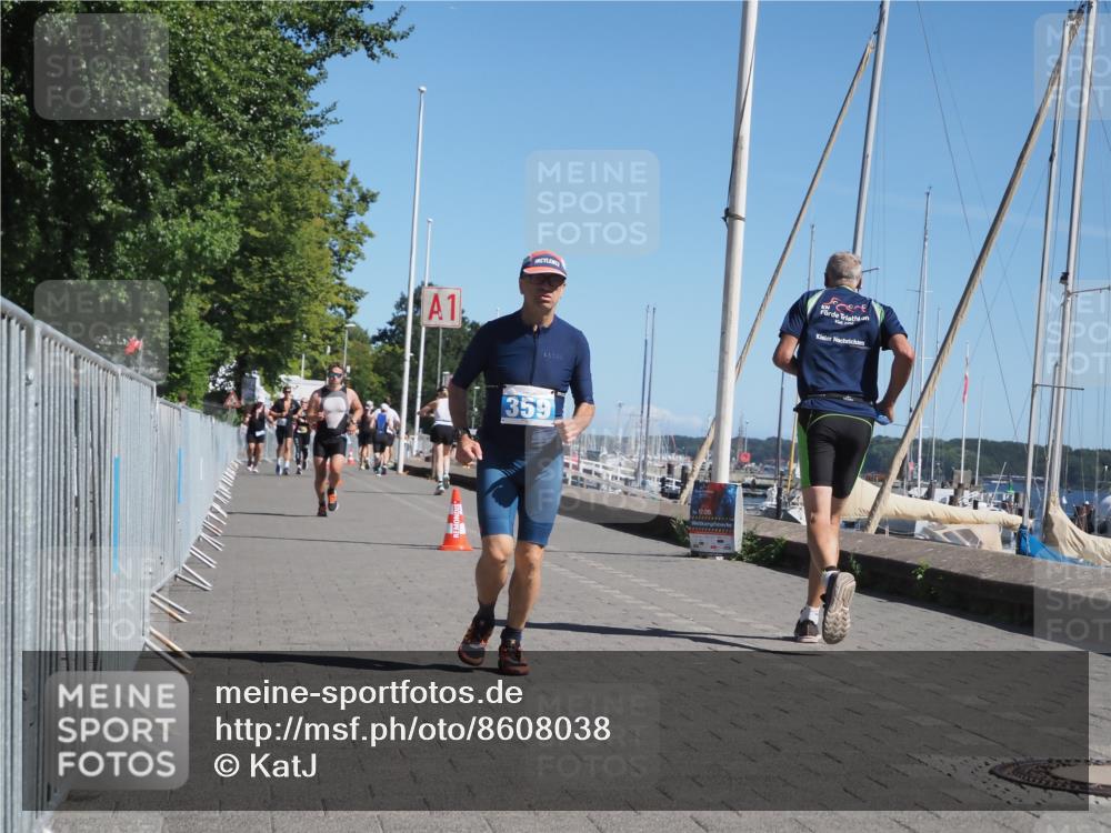 17.08.2025 - KN Förde Triathlon 2025 KatJ http://msf.ph/oto/8608038 17.08.2025 12:01:39 Laufen 343, 359 meine-sportfotos.de