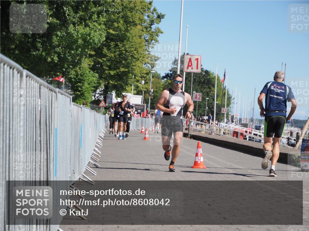 17.08.2025 - KN Förde Triathlon 2025 KatJ http://msf.ph/oto/8608042 17.08.2025 12:01:41 Laufen 343, 359 meine-sportfotos.de