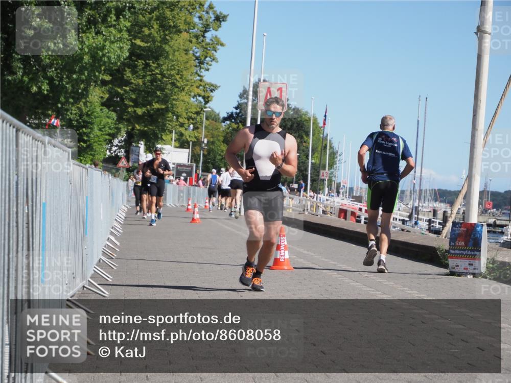 17.08.2025 - KN Förde Triathlon 2025 KatJ http://msf.ph/oto/8608058 17.08.2025 12:01:42 Laufen 343, 359 meine-sportfotos.de