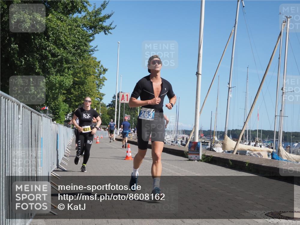 17.08.2025 - KN Förde Triathlon 2025 KatJ http://msf.ph/oto/8608162 17.08.2025 12:01:53 Laufen 263, 294, 633 meine-sportfotos.de