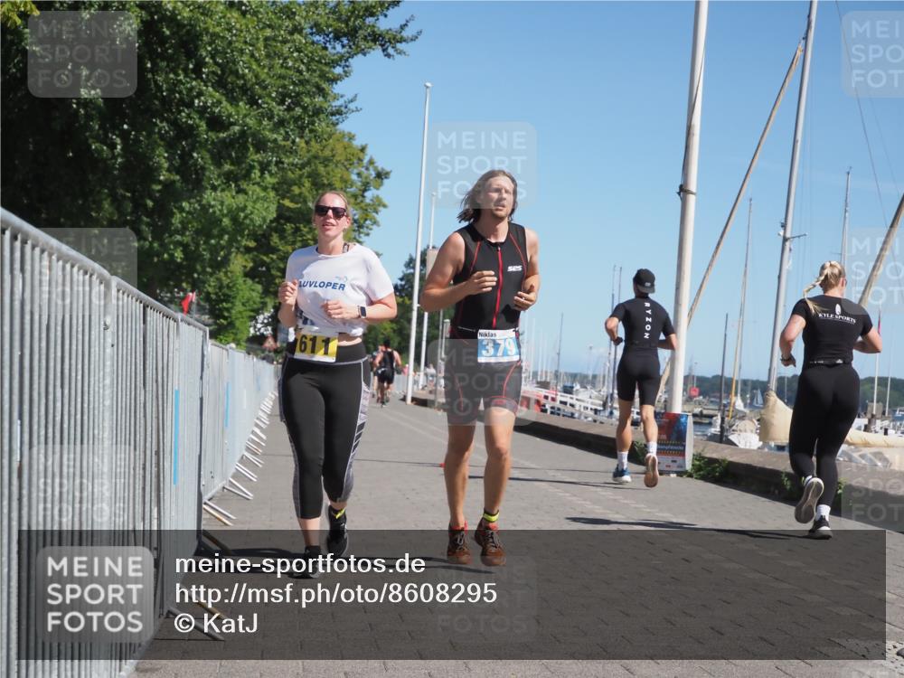 17.08.2025 - KN Förde Triathlon 2025 KatJ http://msf.ph/oto/8608295 17.08.2025 12:02:02 Laufen 294, 379, 611 meine-sportfotos.de