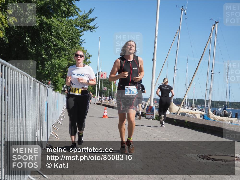 17.08.2025 - KN Förde Triathlon 2025 KatJ http://msf.ph/oto/8608316 17.08.2025 12:02:03 Laufen 294, 341, 379, 611 meine-sportfotos.de