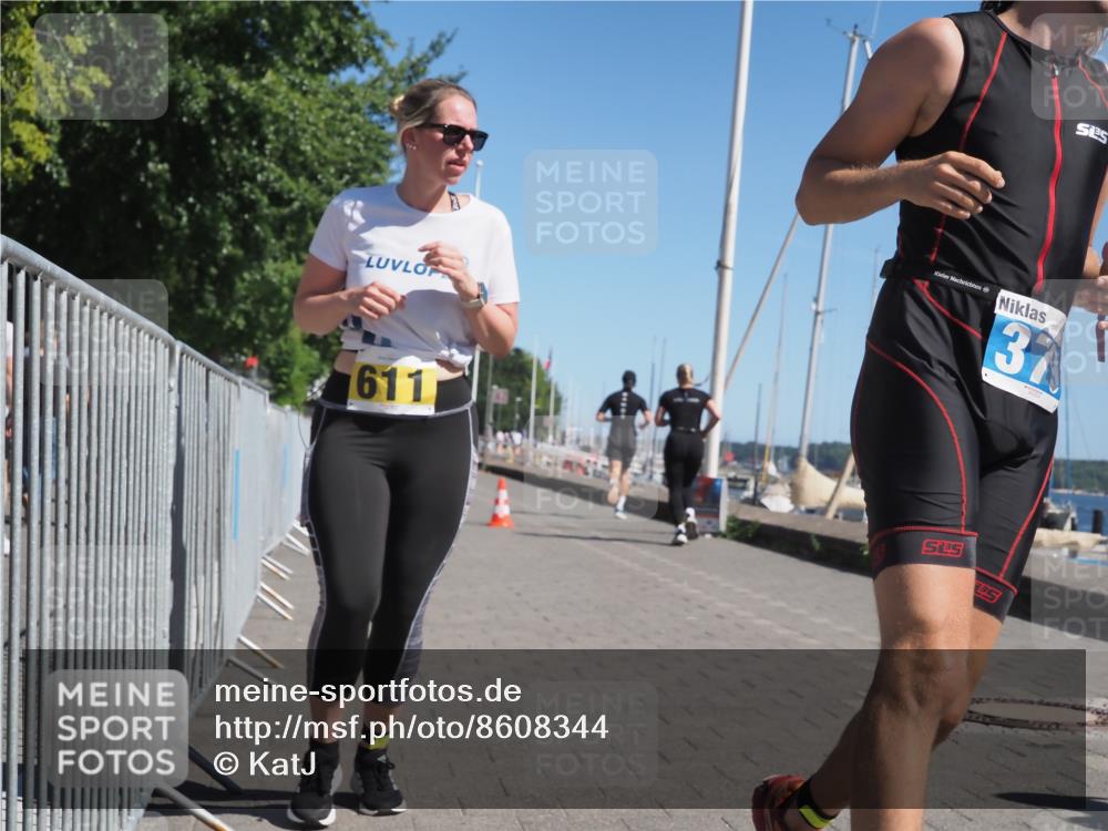 17.08.2025 - KN Förde Triathlon 2025 KatJ http://msf.ph/oto/8608344 17.08.2025 12:02:04 Laufen 341, 379, 611 meine-sportfotos.de