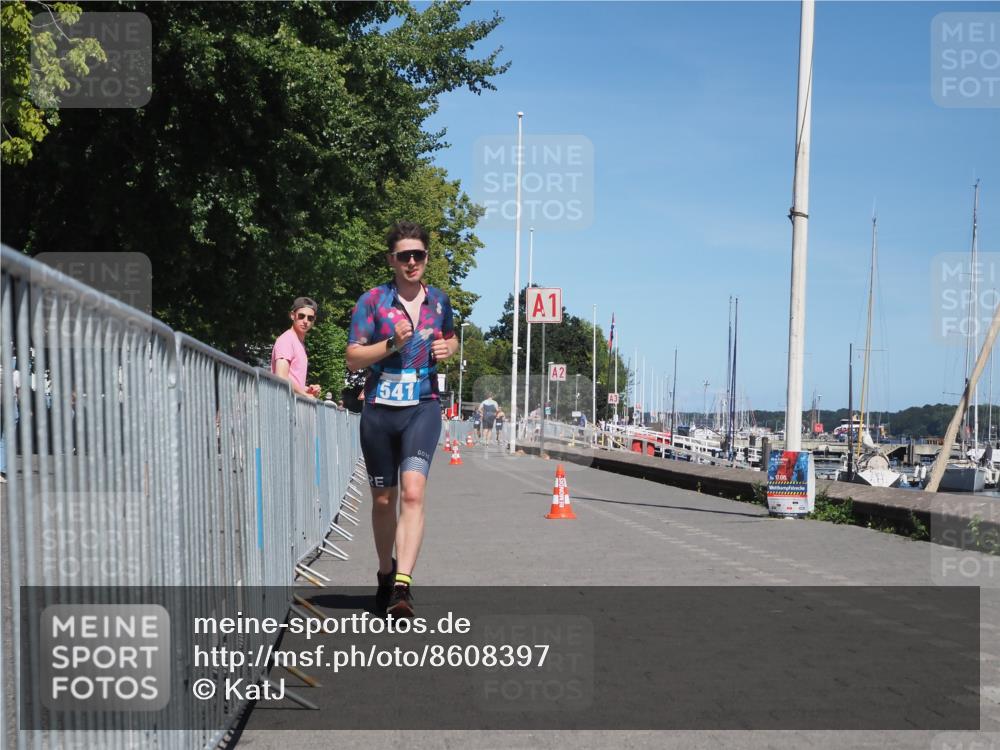 17.08.2025 - KN Förde Triathlon 2025 KatJ http://msf.ph/oto/8608397 17.08.2025 13:57:11 Laufen 510, 541 meine-sportfotos.de