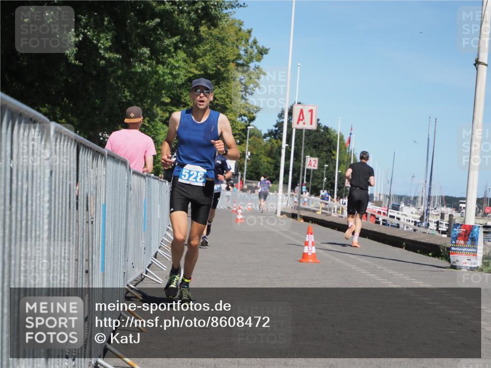 17.08.2025 - KN Förde Triathlon 2025 KatJ http://msf.ph/oto/8608472 17.08.2025 13:57:35 Laufen 525, 528 meine-sportfotos.de