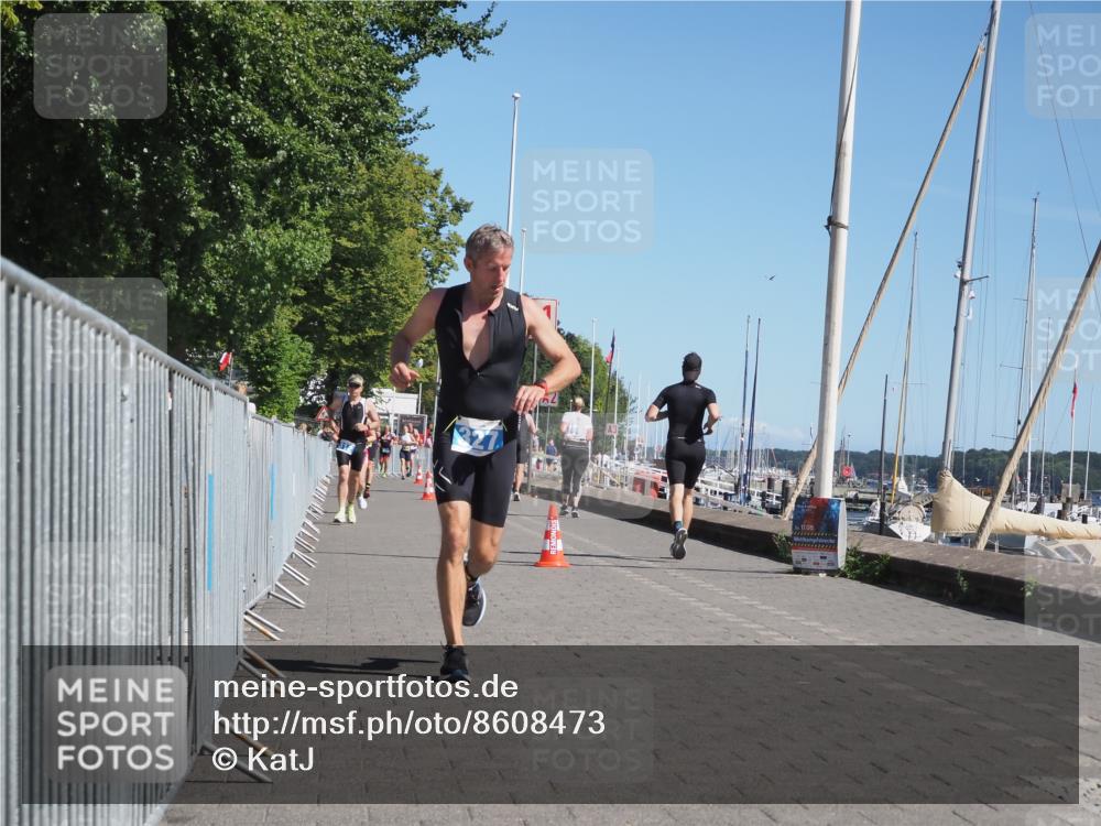 17.08.2025 - KN Förde Triathlon 2025 KatJ http://msf.ph/oto/8608473 17.08.2025 12:02:21 Laufen 312, 327 meine-sportfotos.de