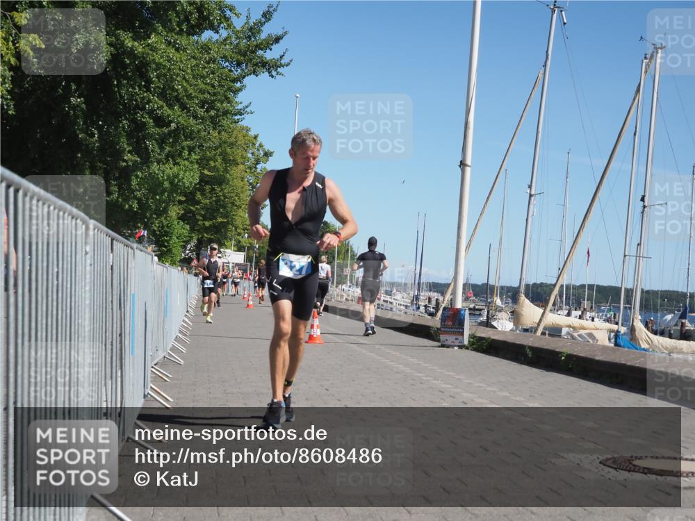 17.08.2025 - KN Förde Triathlon 2025 KatJ http://msf.ph/oto/8608486 17.08.2025 12:02:22 Laufen 312, 327 meine-sportfotos.de