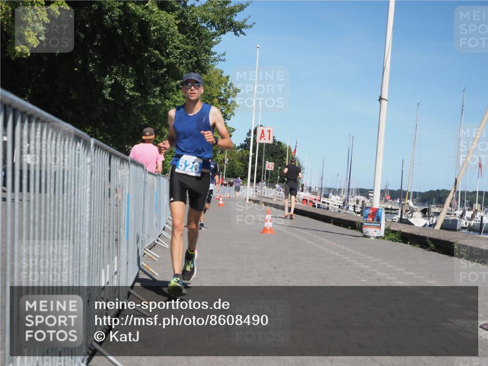 17.08.2025 - KN Förde Triathlon 2025 KatJ http://msf.ph/oto/8608490 17.08.2025 13:57:35 Laufen 525, 528 meine-sportfotos.de