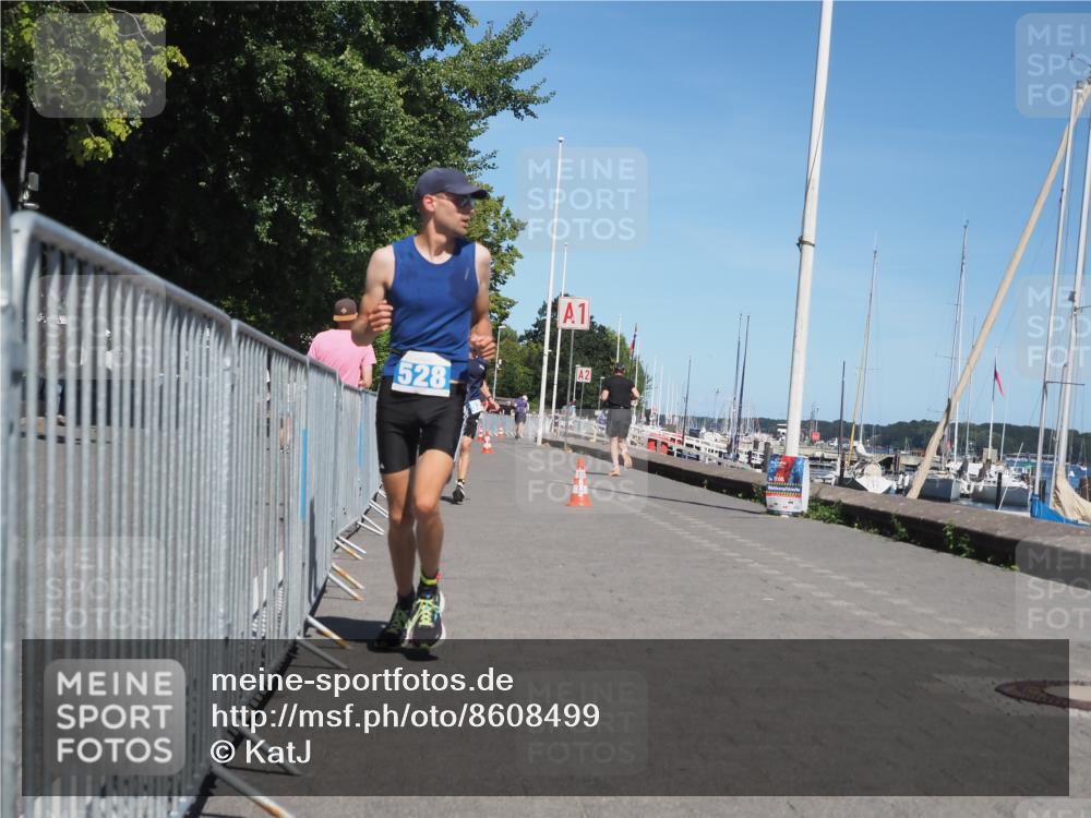 17.08.2025 - KN Förde Triathlon 2025 KatJ http://msf.ph/oto/8608499 17.08.2025 13:57:36 Laufen 525, 528 meine-sportfotos.de