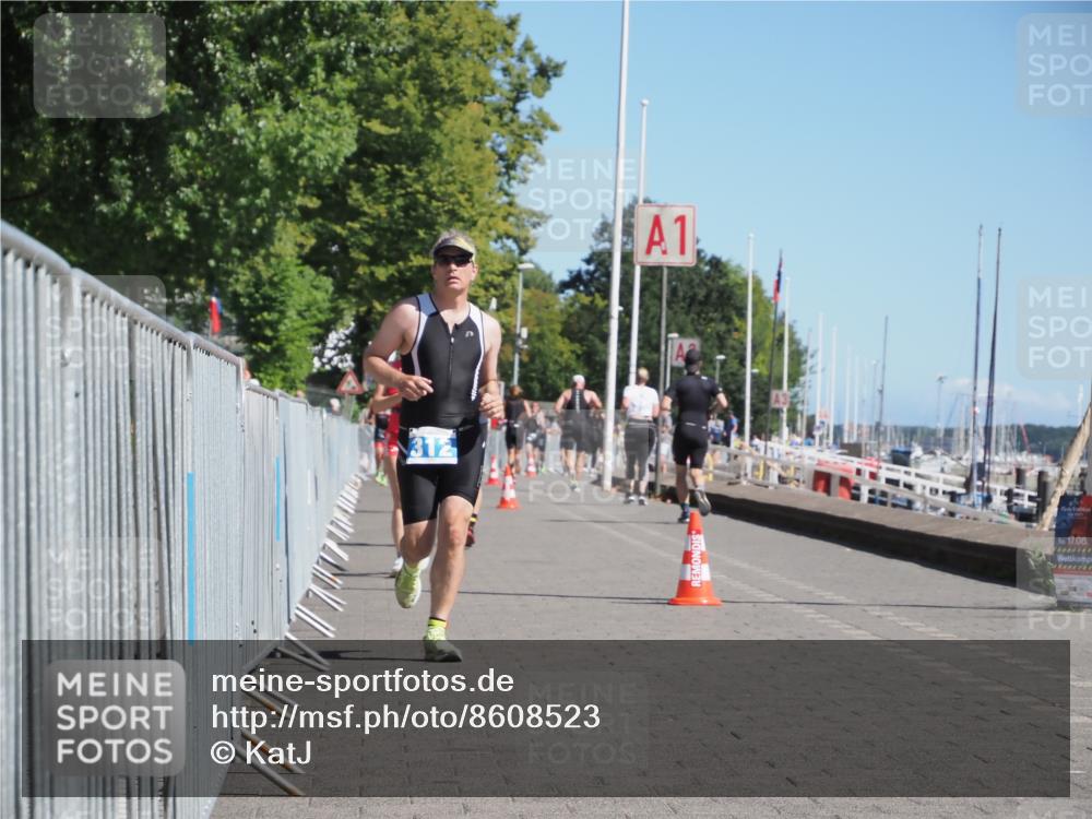 17.08.2025 - KN Förde Triathlon 2025 KatJ http://msf.ph/oto/8608523 17.08.2025 12:02:26 Laufen 312, 327, 606, 628 meine-sportfotos.de