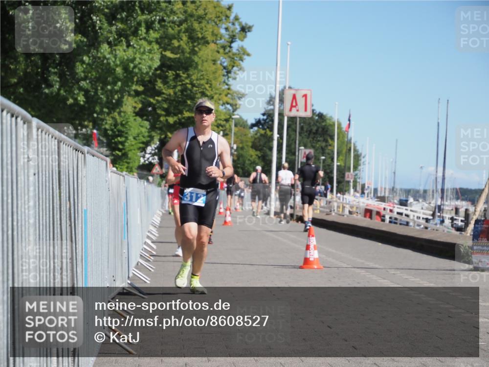 17.08.2025 - KN Förde Triathlon 2025 KatJ http://msf.ph/oto/8608527 17.08.2025 12:02:26 Laufen 312, 327, 606, 628 meine-sportfotos.de