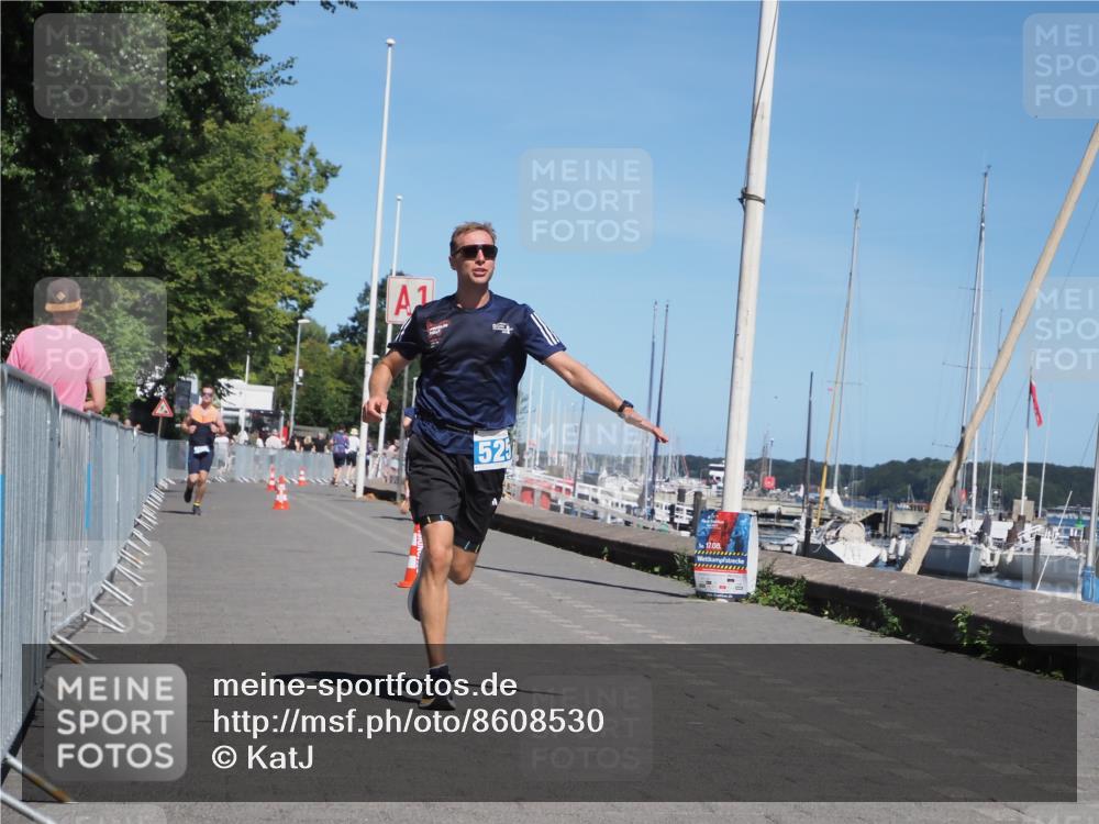 17.08.2025 - KN Förde Triathlon 2025 KatJ http://msf.ph/oto/8608530 17.08.2025 13:57:38 Laufen 525, 528 meine-sportfotos.de