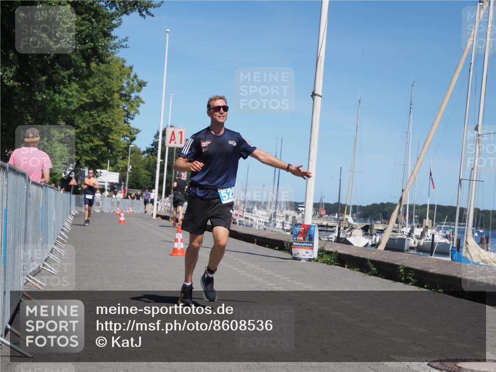 17.08.2025 - KN Förde Triathlon 2025 KatJ http://msf.ph/oto/8608536 17.08.2025 13:57:39 Laufen 525, 528 meine-sportfotos.de