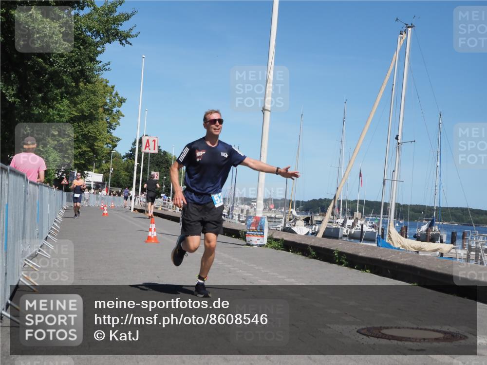 17.08.2025 - KN Förde Triathlon 2025 KatJ http://msf.ph/oto/8608546 17.08.2025 13:57:39 Laufen 525, 528 meine-sportfotos.de