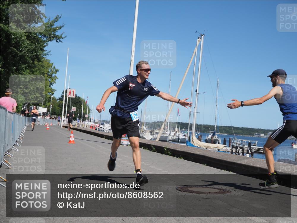 17.08.2025 - KN Förde Triathlon 2025 KatJ http://msf.ph/oto/8608562 17.08.2025 13:57:39 Laufen 525, 528 meine-sportfotos.de