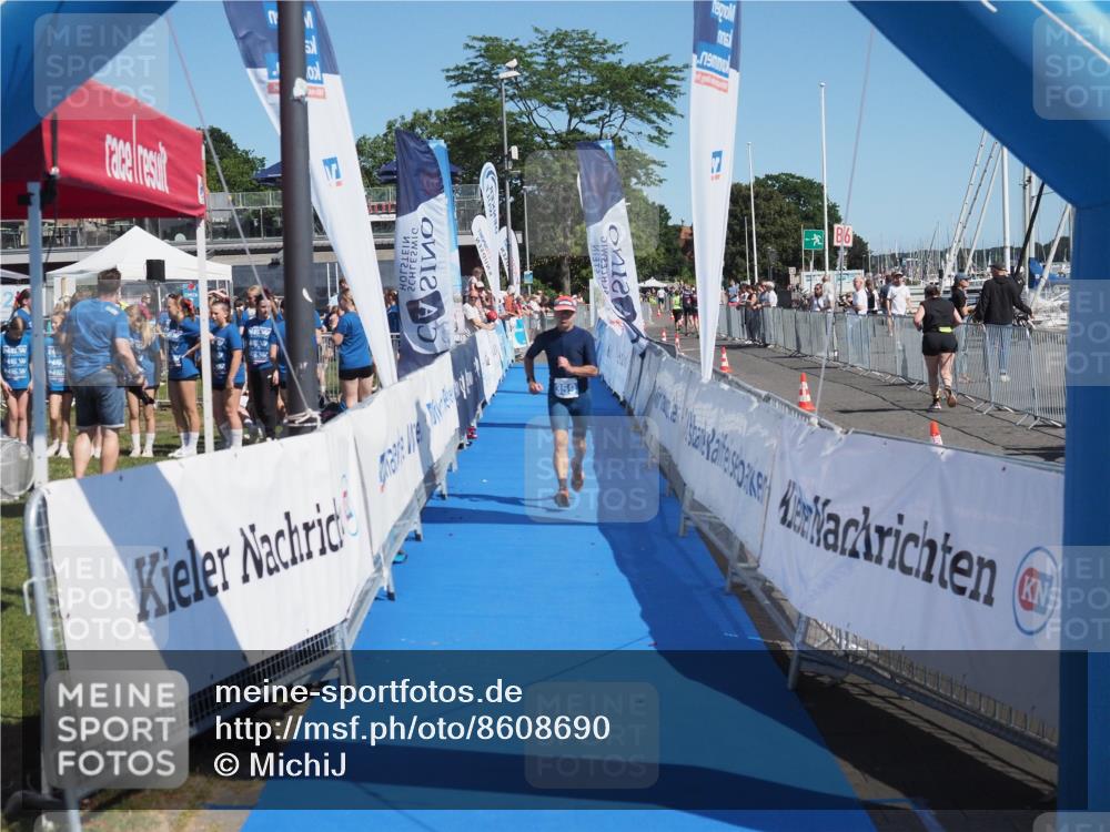 17.08.2025 - KN Förde Triathlon 2025 MichiJ http://msf.ph/oto/8608690 17.08.2025 12:27:57 Laufen 359 meine-sportfotos.de
