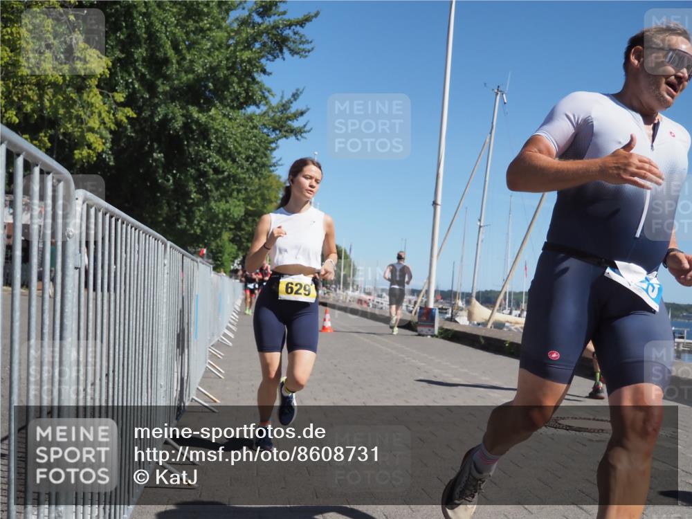 17.08.2025 - KN Förde Triathlon 2025 KatJ http://msf.ph/oto/8608731 17.08.2025 12:02:39 Laufen 323, 332, 335, 629 meine-sportfotos.de