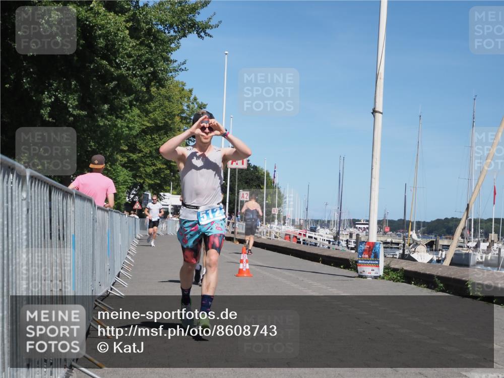 17.08.2025 - KN Förde Triathlon 2025 KatJ http://msf.ph/oto/8608743 17.08.2025 13:58:09 Laufen 512, 516 meine-sportfotos.de