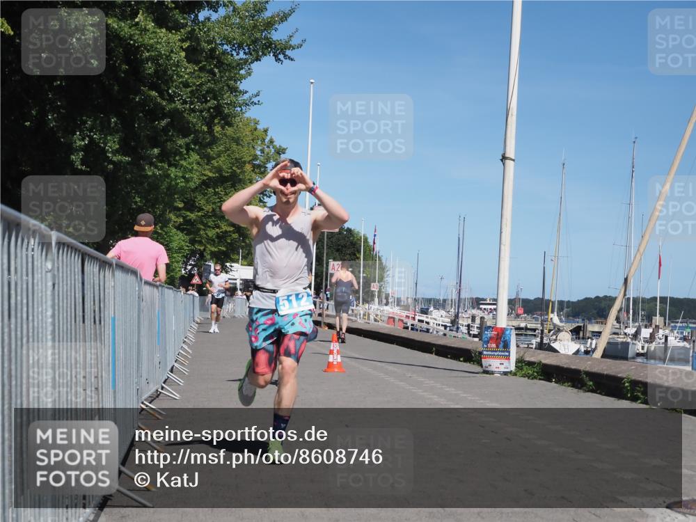 17.08.2025 - KN Förde Triathlon 2025 KatJ http://msf.ph/oto/8608746 17.08.2025 13:58:09 Laufen 512, 516 meine-sportfotos.de