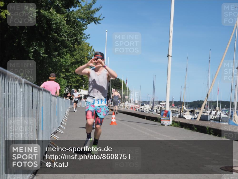 17.08.2025 - KN Förde Triathlon 2025 KatJ http://msf.ph/oto/8608751 17.08.2025 13:58:09 Laufen 512, 516 meine-sportfotos.de