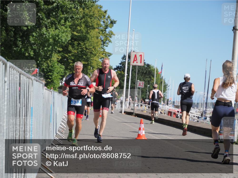 17.08.2025 - KN Förde Triathlon 2025 KatJ http://msf.ph/oto/8608752 17.08.2025 12:02:44 Laufen 303, 332, 335 meine-sportfotos.de