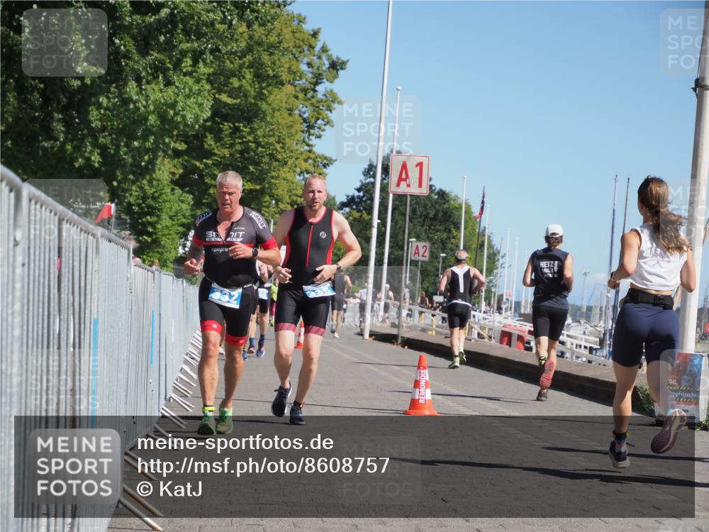 17.08.2025 - KN Förde Triathlon 2025 KatJ http://msf.ph/oto/8608757 17.08.2025 12:02:44 Laufen 303, 332, 335 meine-sportfotos.de