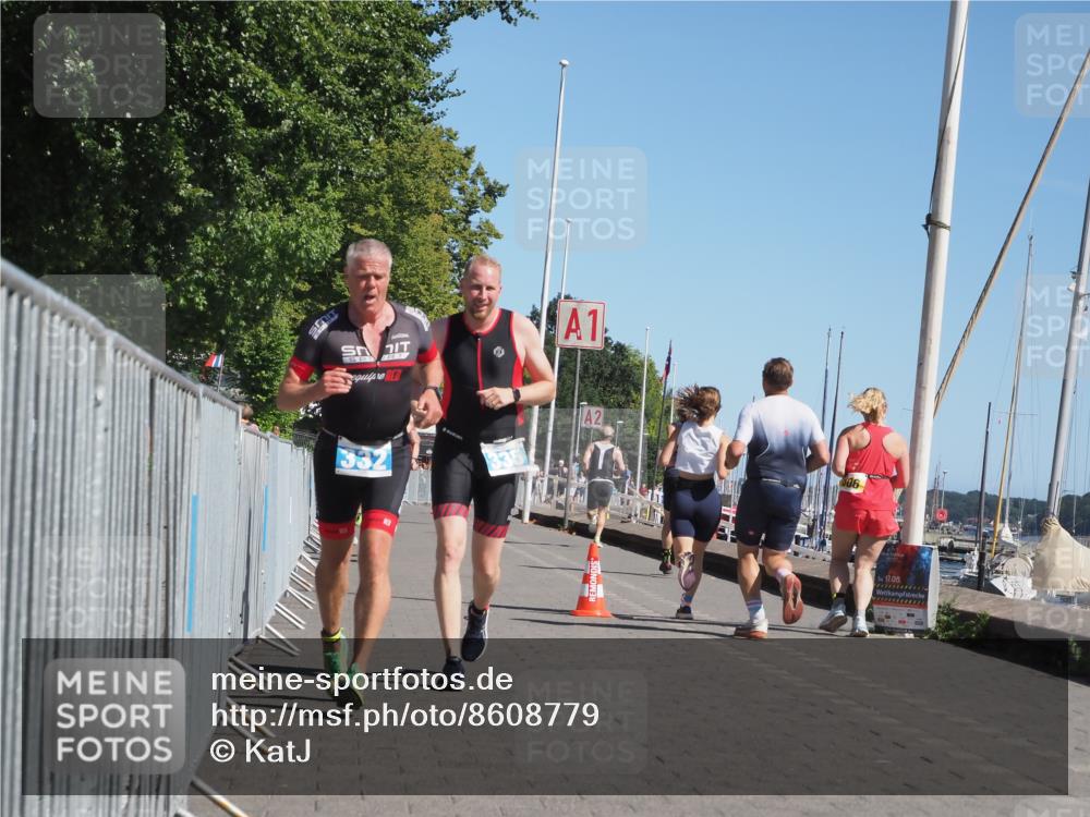 17.08.2025 - KN Förde Triathlon 2025 KatJ http://msf.ph/oto/8608779 17.08.2025 12:02:45 Laufen 303, 332, 335 meine-sportfotos.de