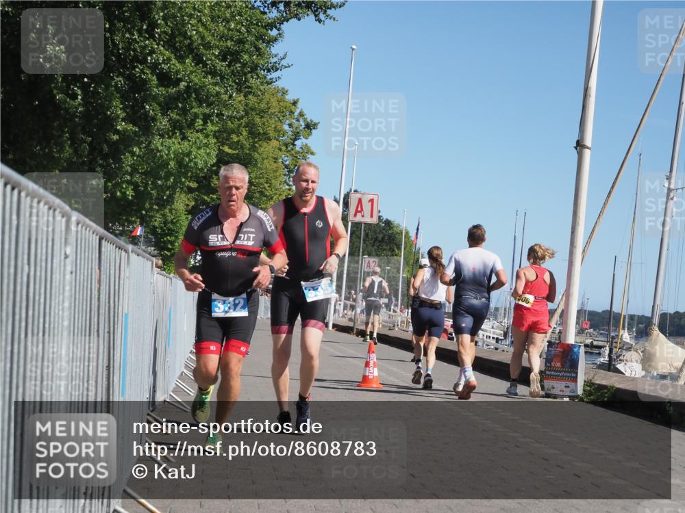 17.08.2025 - KN Förde Triathlon 2025 KatJ http://msf.ph/oto/8608783 17.08.2025 12:02:46 Laufen 303, 332, 335 meine-sportfotos.de