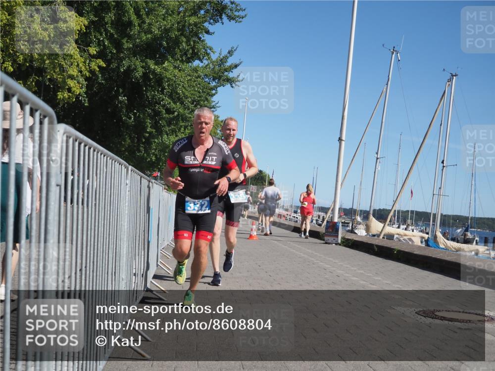 17.08.2025 - KN Förde Triathlon 2025 KatJ http://msf.ph/oto/8608804 17.08.2025 12:02:47 Laufen 303, 332, 335 meine-sportfotos.de