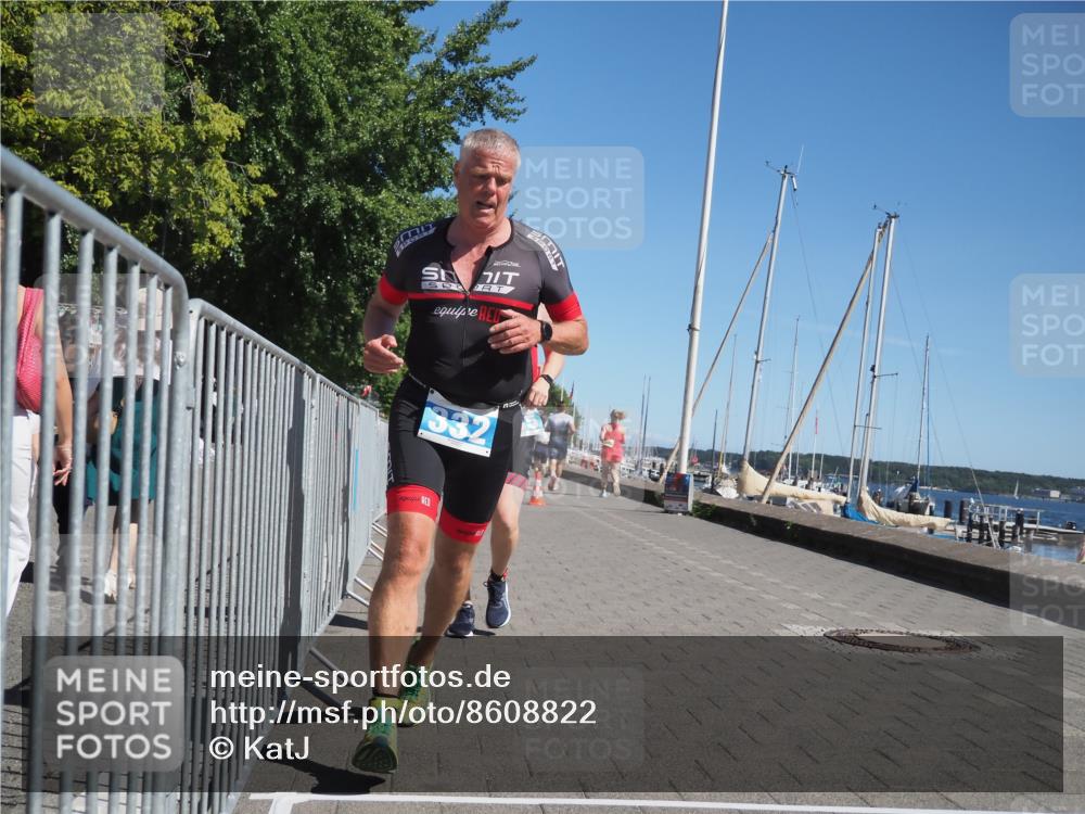 17.08.2025 - KN Förde Triathlon 2025 KatJ http://msf.ph/oto/8608822 17.08.2025 12:02:48 Laufen 303, 332, 335, 351 meine-sportfotos.de