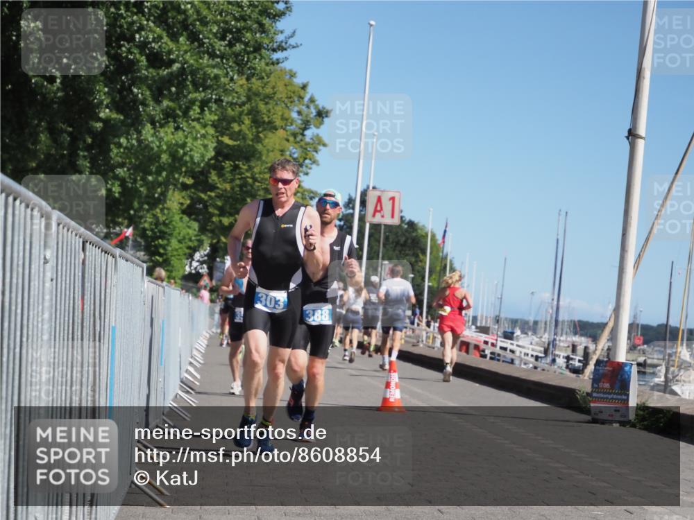 17.08.2025 - KN Förde Triathlon 2025 KatJ http://msf.ph/oto/8608854 17.08.2025 12:02:50 Laufen 303, 332, 335, 351 meine-sportfotos.de