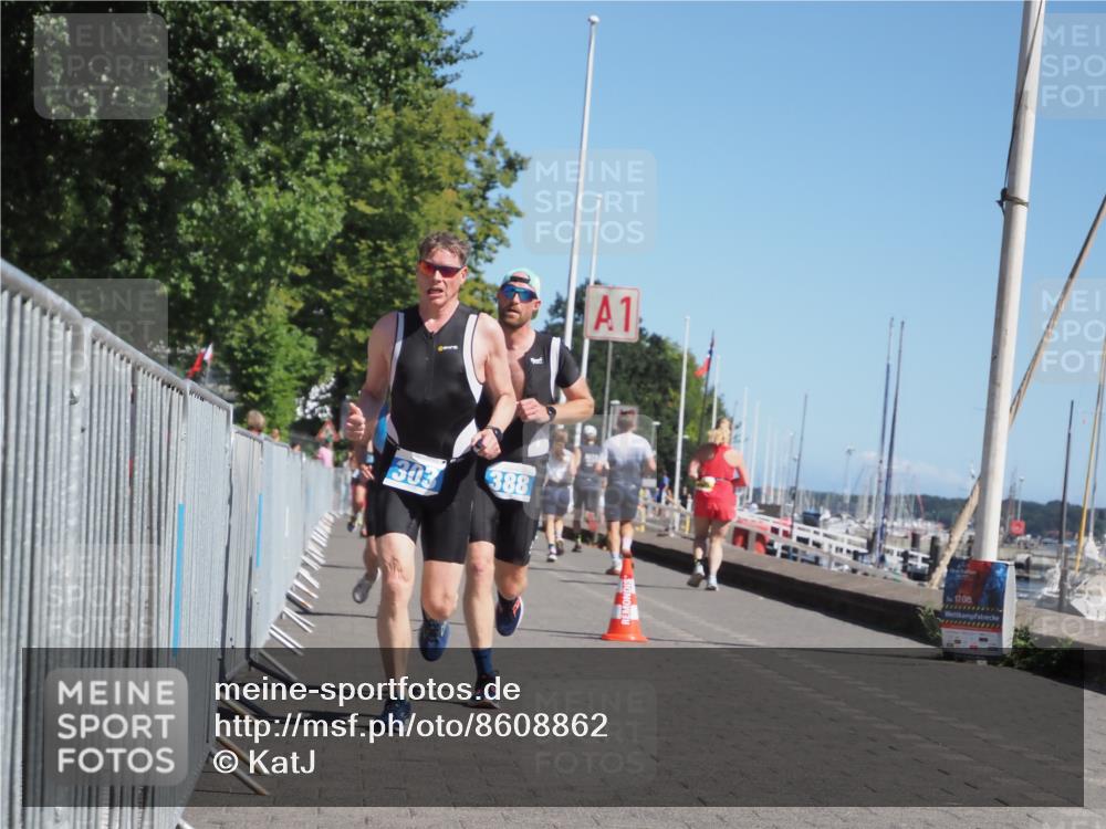 17.08.2025 - KN Förde Triathlon 2025 KatJ http://msf.ph/oto/8608862 17.08.2025 12:02:51 Laufen 303, 335, 351 meine-sportfotos.de
