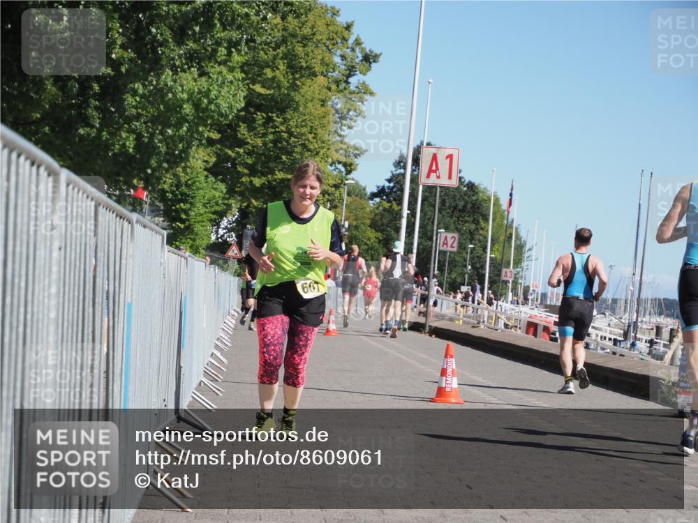 17.08.2025 - KN Förde Triathlon 2025 KatJ http://msf.ph/oto/8609061 17.08.2025 12:03:09 Laufen 607 meine-sportfotos.de