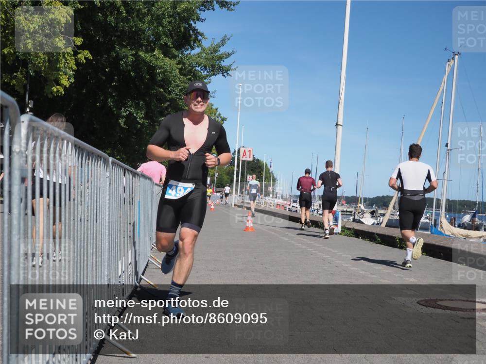17.08.2025 - KN Förde Triathlon 2025 KatJ http://msf.ph/oto/8609095 17.08.2025 13:58:52 Laufen 436, 494 meine-sportfotos.de