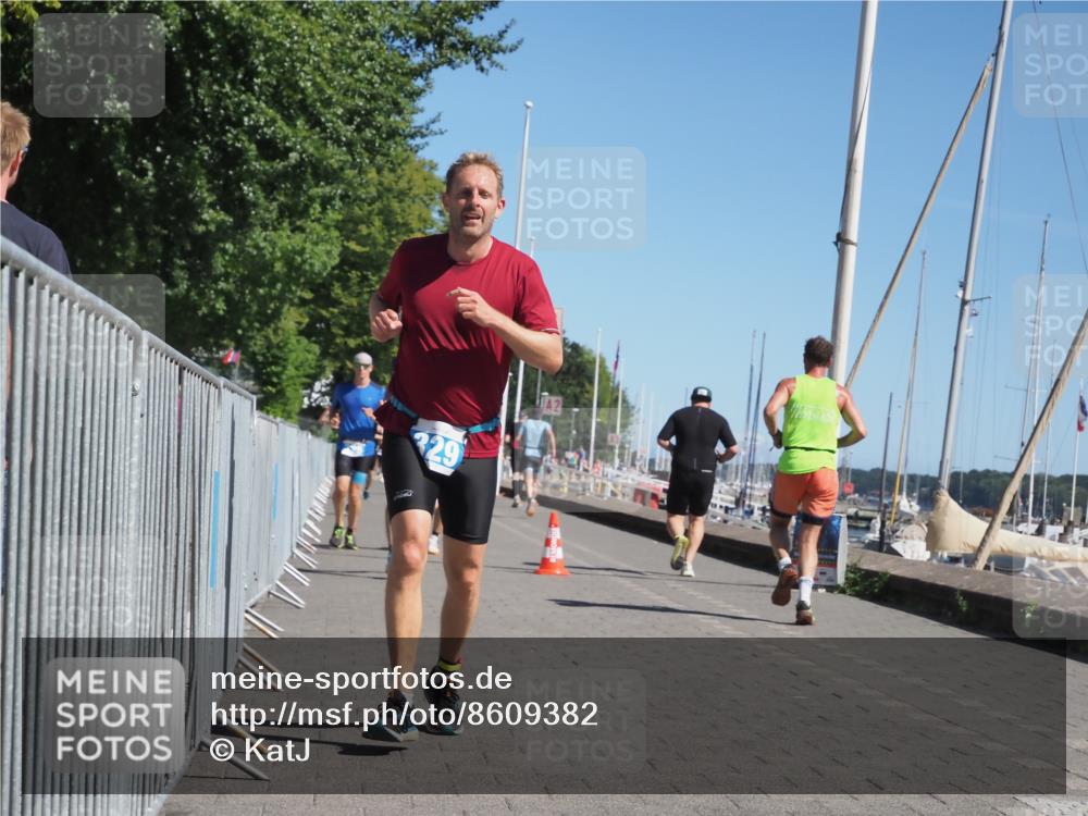 17.08.2025 - KN Förde Triathlon 2025 KatJ http://msf.ph/oto/8609382 17.08.2025 12:03:45 Laufen 325, 329, 337, 373, 622 meine-sportfotos.de