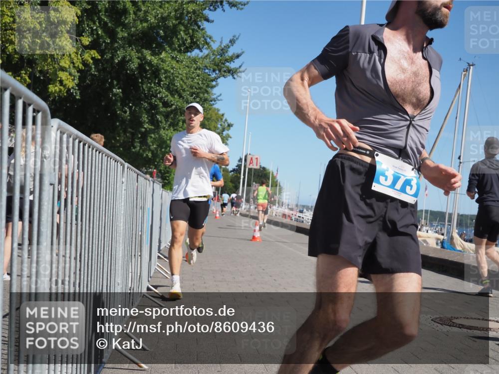 17.08.2025 - KN Förde Triathlon 2025 KatJ http://msf.ph/oto/8609436 17.08.2025 12:03:49 Laufen 291, 325, 370, 373, 622 meine-sportfotos.de