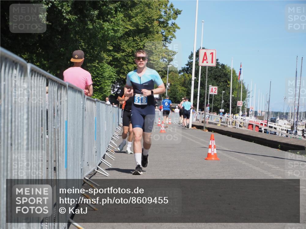 17.08.2025 - KN Förde Triathlon 2025 KatJ http://msf.ph/oto/8609455 17.08.2025 14:00:17 Laufen 517, 518 meine-sportfotos.de