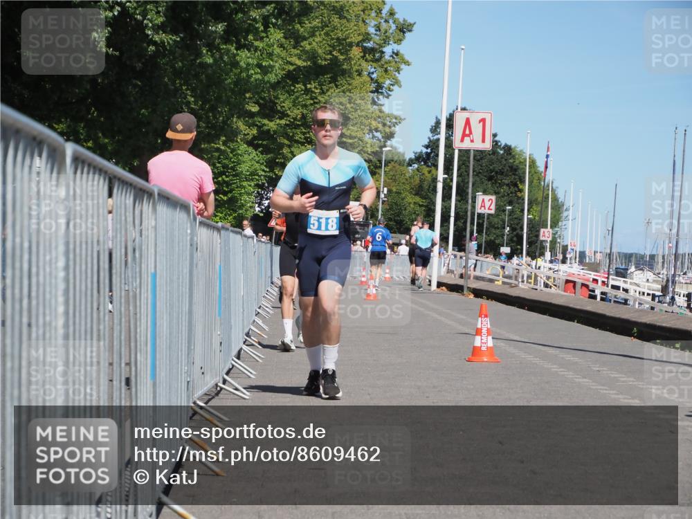 17.08.2025 - KN Förde Triathlon 2025 KatJ http://msf.ph/oto/8609462 17.08.2025 14:00:18 Laufen 517, 518 meine-sportfotos.de