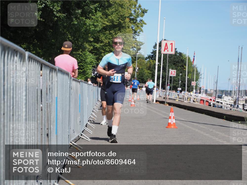 17.08.2025 - KN Förde Triathlon 2025 KatJ http://msf.ph/oto/8609464 17.08.2025 14:00:18 Laufen 517, 518 meine-sportfotos.de