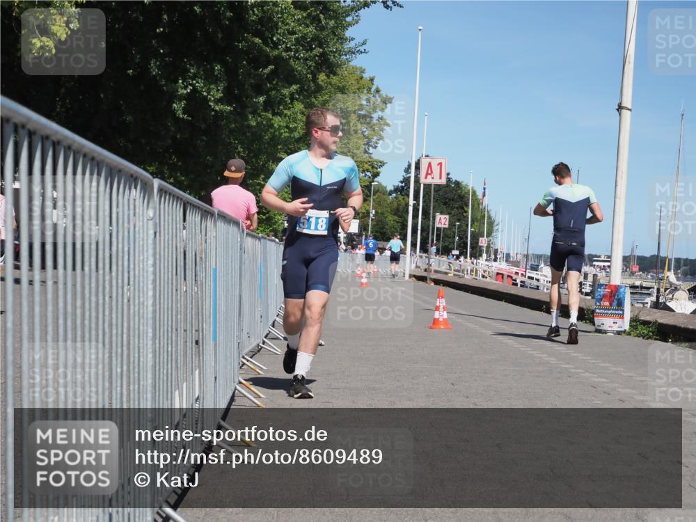 17.08.2025 - KN Förde Triathlon 2025 KatJ http://msf.ph/oto/8609489 17.08.2025 14:00:19 Laufen 517, 518 meine-sportfotos.de