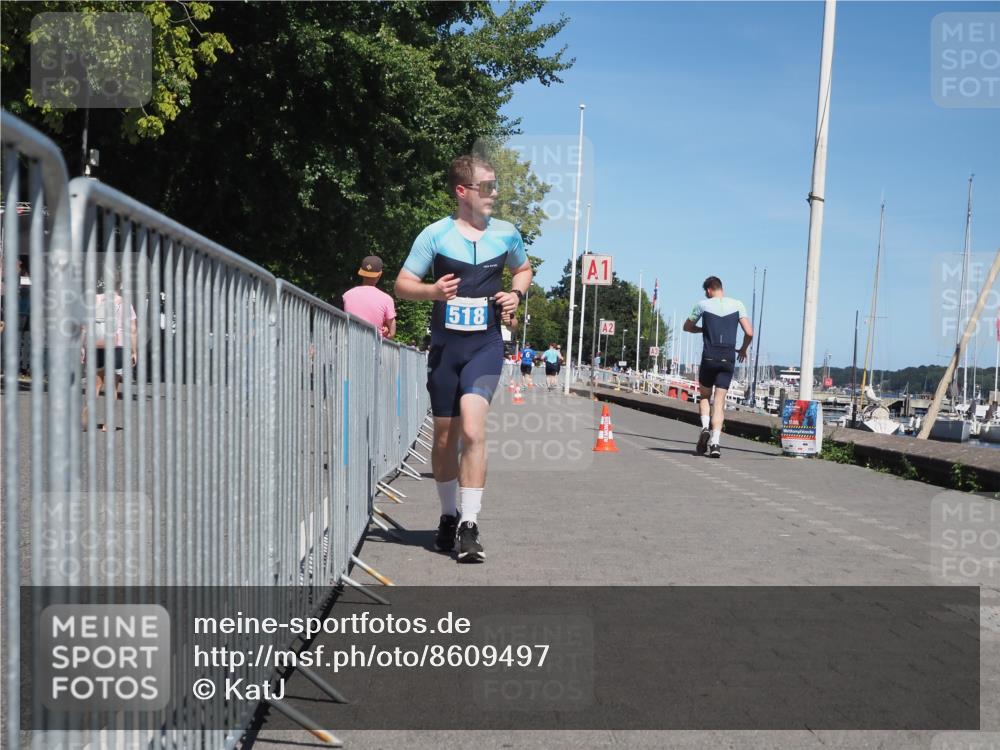 17.08.2025 - KN Förde Triathlon 2025 KatJ http://msf.ph/oto/8609497 17.08.2025 14:00:20 Laufen 517, 518 meine-sportfotos.de