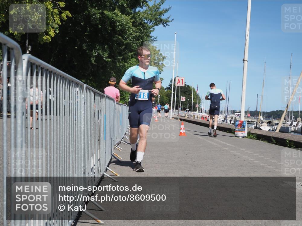 17.08.2025 - KN Förde Triathlon 2025 KatJ http://msf.ph/oto/8609500 17.08.2025 14:00:20 Laufen 517, 518 meine-sportfotos.de