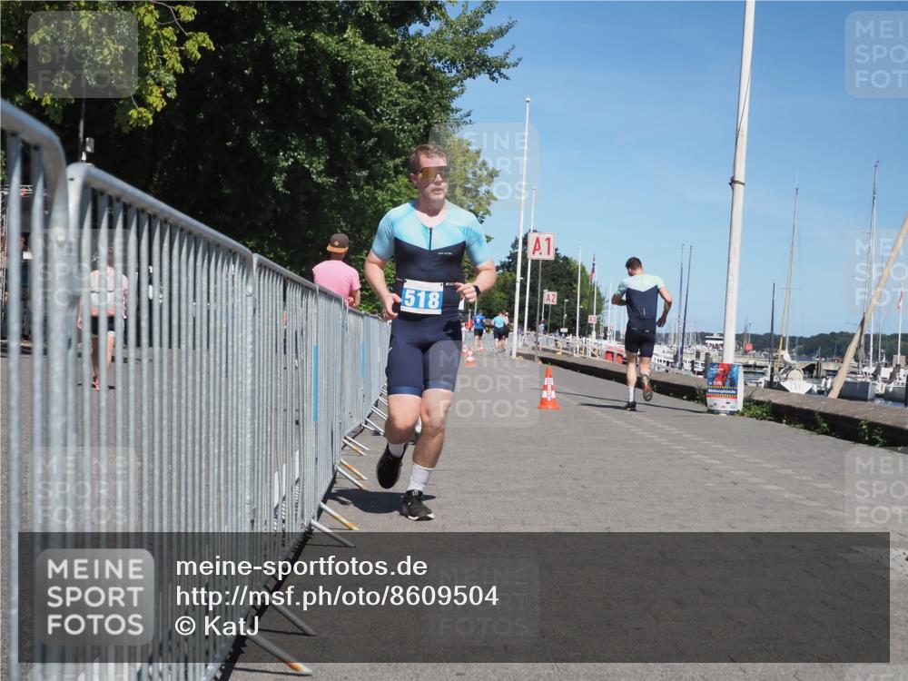 17.08.2025 - KN Förde Triathlon 2025 KatJ http://msf.ph/oto/8609504 17.08.2025 14:00:20 Laufen 517, 518 meine-sportfotos.de