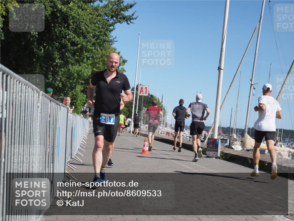 17.08.2025 - KN Förde Triathlon 2025 KatJ http://msf.ph/oto/8609533 17.08.2025 12:03:54 Laufen 291, 325, 370 meine-sportfotos.de