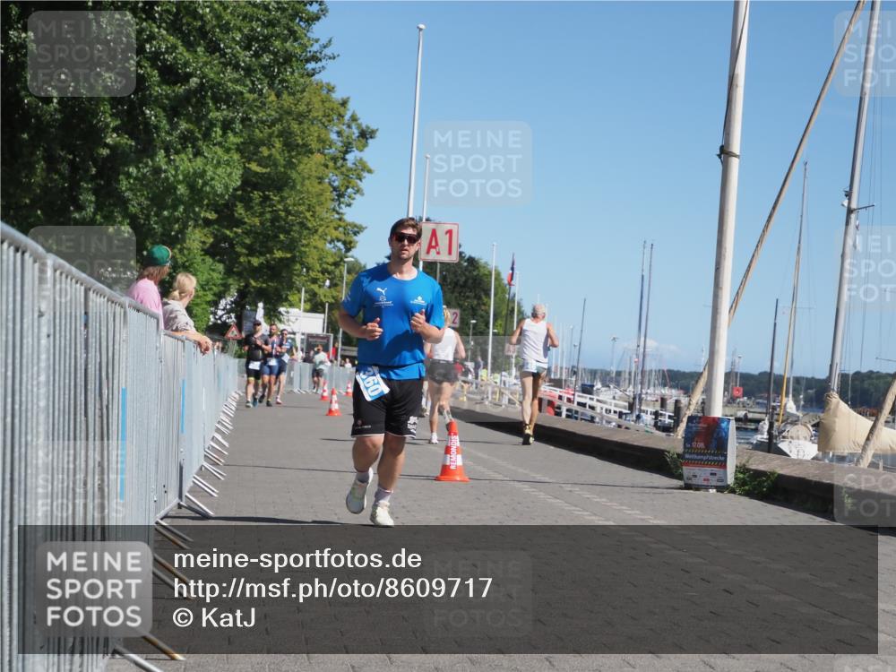 17.08.2025 - KN Förde Triathlon 2025 KatJ http://msf.ph/oto/8609717 17.08.2025 12:04:25 Laufen 360 meine-sportfotos.de