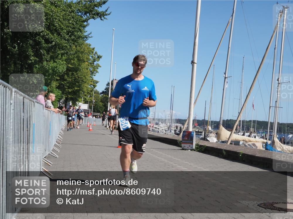 17.08.2025 - KN Förde Triathlon 2025 KatJ http://msf.ph/oto/8609740 17.08.2025 12:04:27 Laufen 360 meine-sportfotos.de