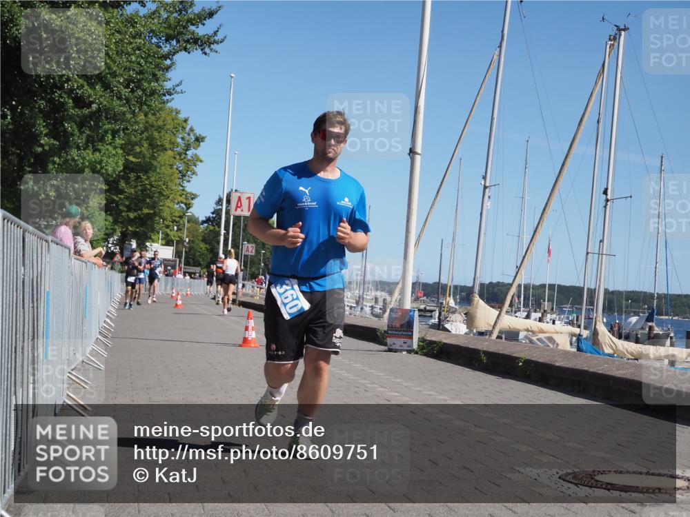 17.08.2025 - KN Förde Triathlon 2025 KatJ http://msf.ph/oto/8609751 17.08.2025 12:04:27 Laufen 360 meine-sportfotos.de