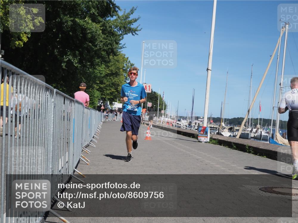 17.08.2025 - KN Förde Triathlon 2025 KatJ http://msf.ph/oto/8609756 17.08.2025 14:01:18 Laufen 478, 492 meine-sportfotos.de