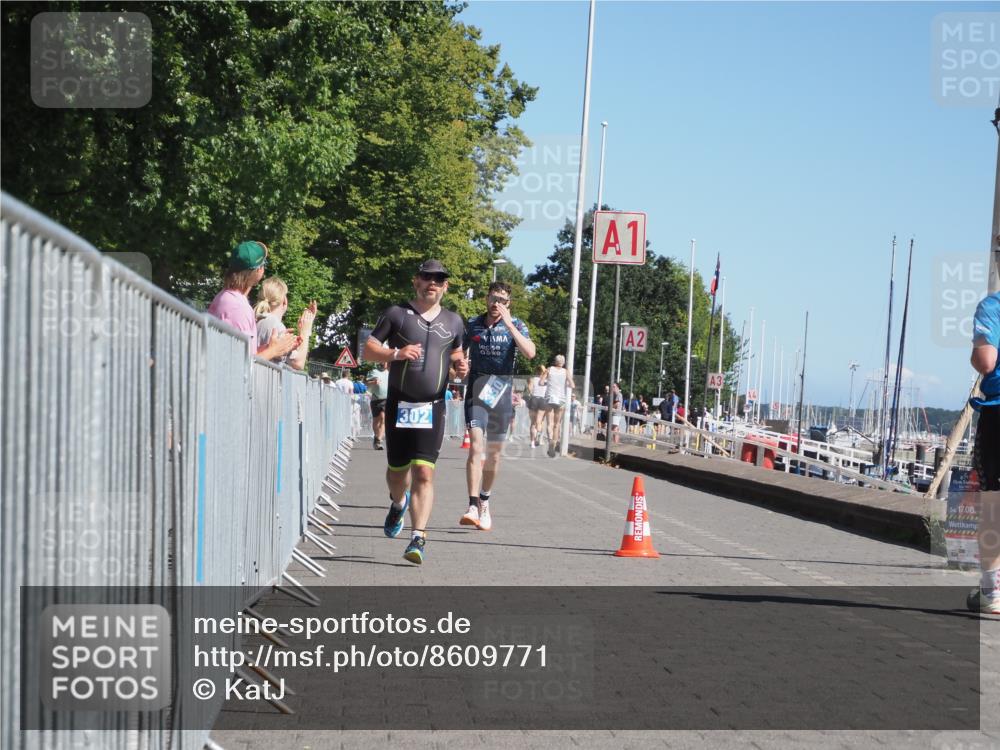 17.08.2025 - KN Förde Triathlon 2025 KatJ http://msf.ph/oto/8609771 17.08.2025 12:04:35 Laufen 302, 330, 334 meine-sportfotos.de