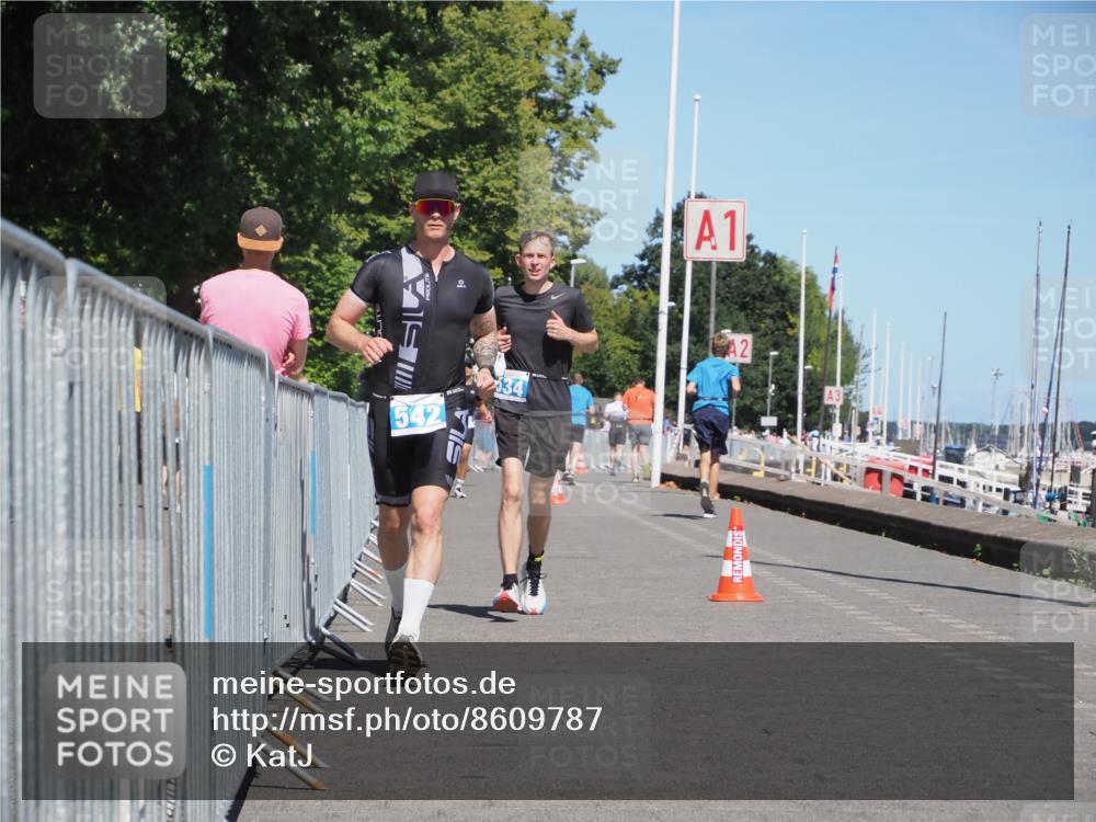 17.08.2025 - KN Förde Triathlon 2025 KatJ http://msf.ph/oto/8609787 17.08.2025 14:01:37 Laufen 534, 542 meine-sportfotos.de